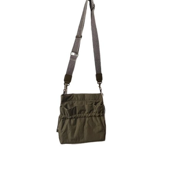 Universal Thread Handbags - Universal Trade green cross body bag with adjustable strap #handbag